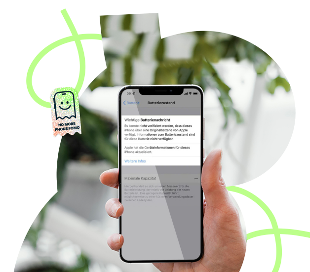 Hand, die ein iPhone hält. Auf dem Display wird die Meldung "Wichtige Nachricht zum Display" angezeigt.