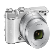 Nikon J5 Systemkamera 20 MP inkl. 10-30 mm PD-Zoom Objektiv weiß